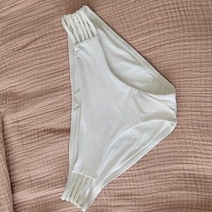 Vitamin A white hipster bikini bottoms 12 L XL D nwot
